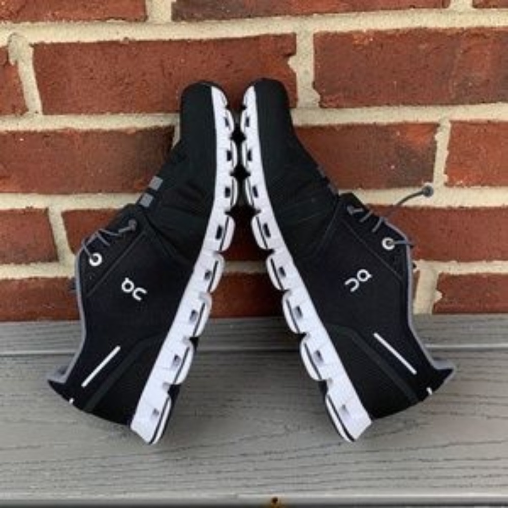 On Cloud Running Black and White Sneakers, Size W7.5